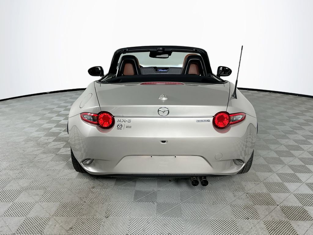 Used 2023 MAZDA MX-5 Miata Grand Touring RWD image 6
