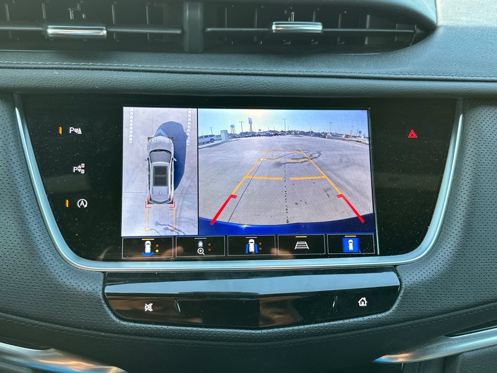 Used 2024 Cadillac XT5 Premium Luxury w/ Technology Package FWD image 13
