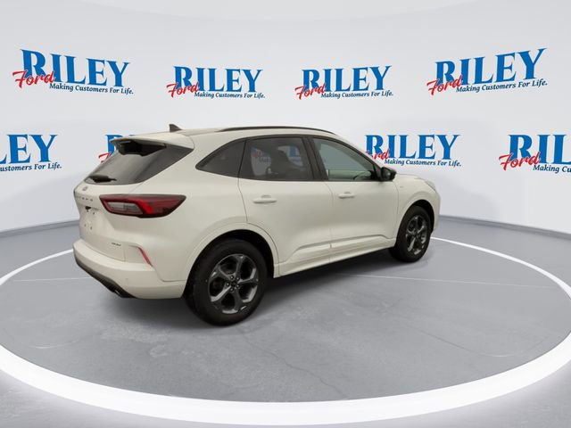 Certified 2024 Ford Escape ST-Line w/ Tech Pack #1 image 9