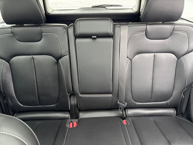 Used 2023 Jeep Grand Cherokee Limited image 38