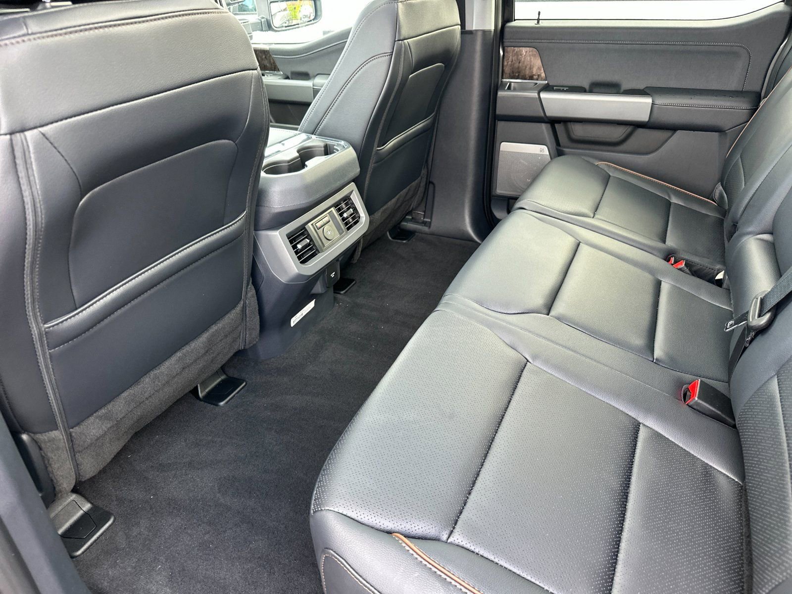 New 2026 Ford F350 Lariat w/ Black Appearance Package image 13