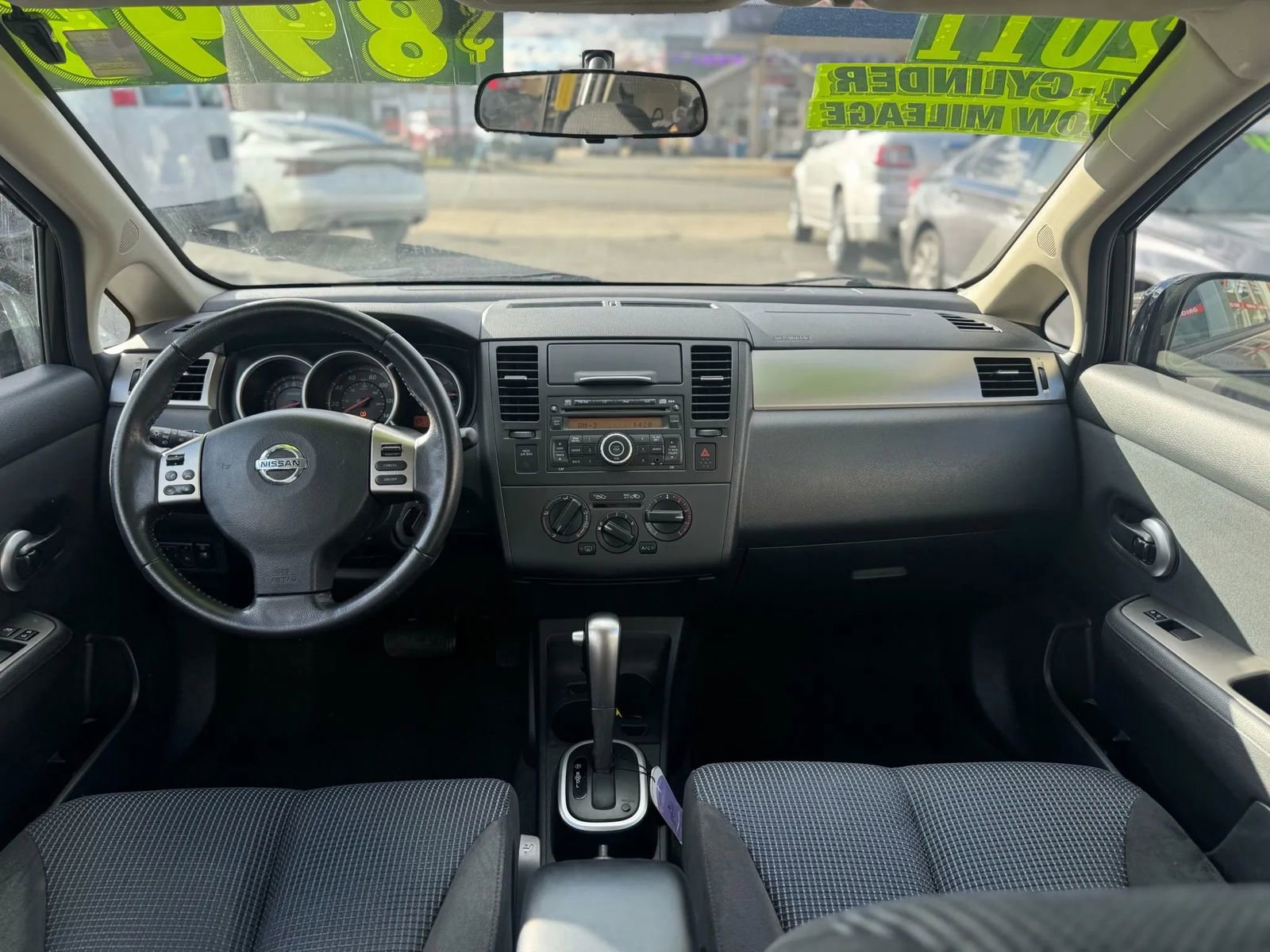 Used 2011 Nissan Versa SL w/ Premium Pkg image 22