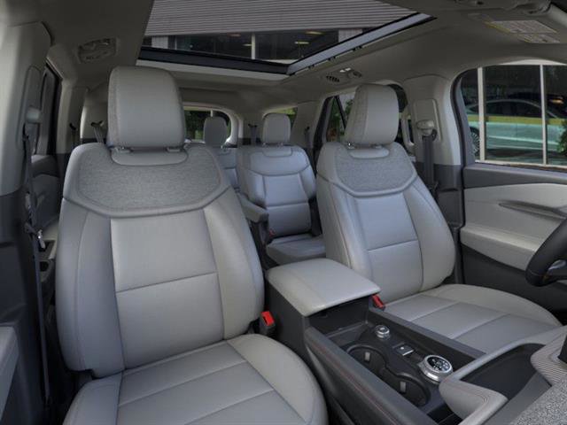 New 2026 Ford Explorer Active image 10