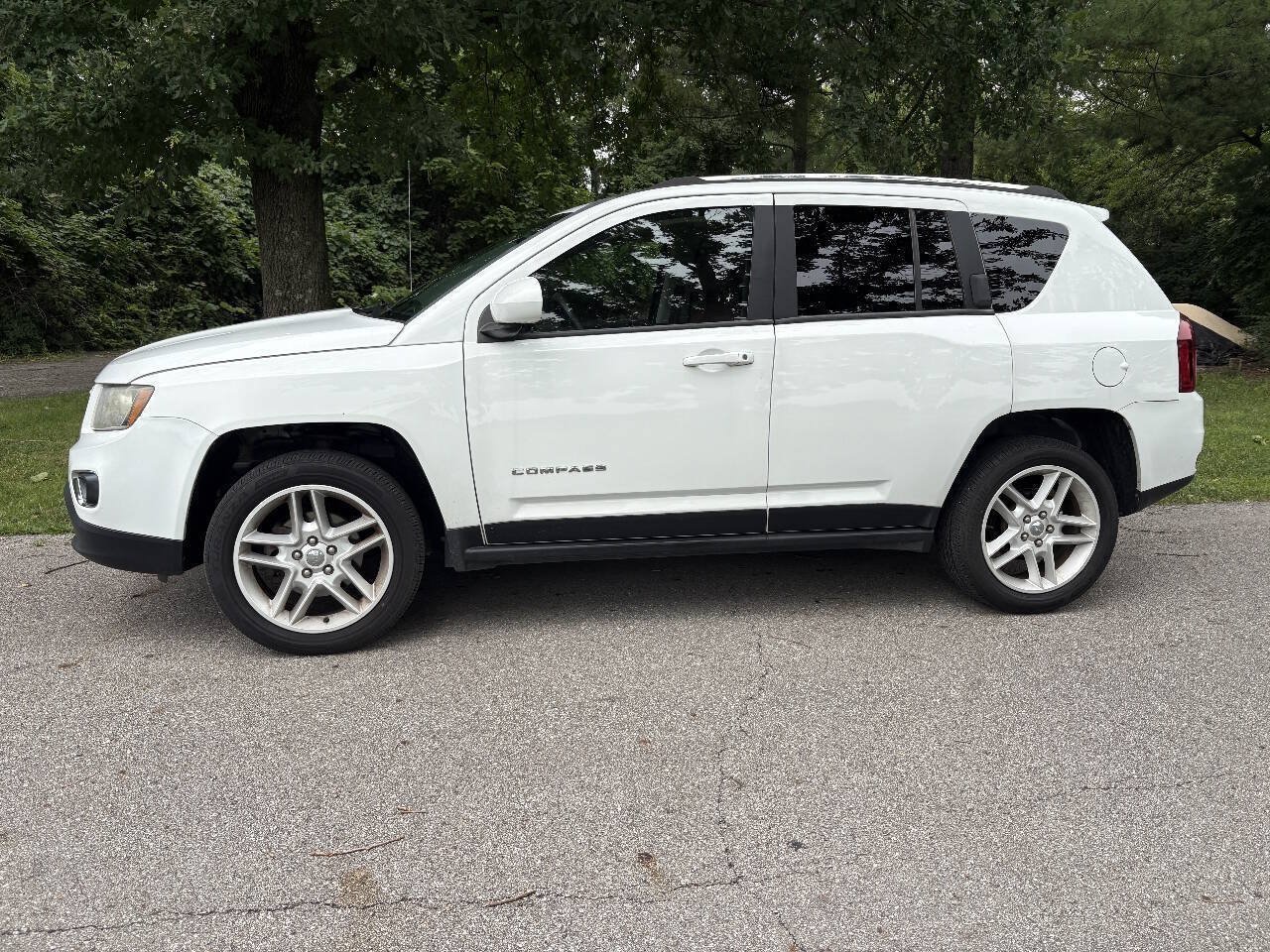 Used 2014 Jeep Compass Limited AWD/4WD image 5
