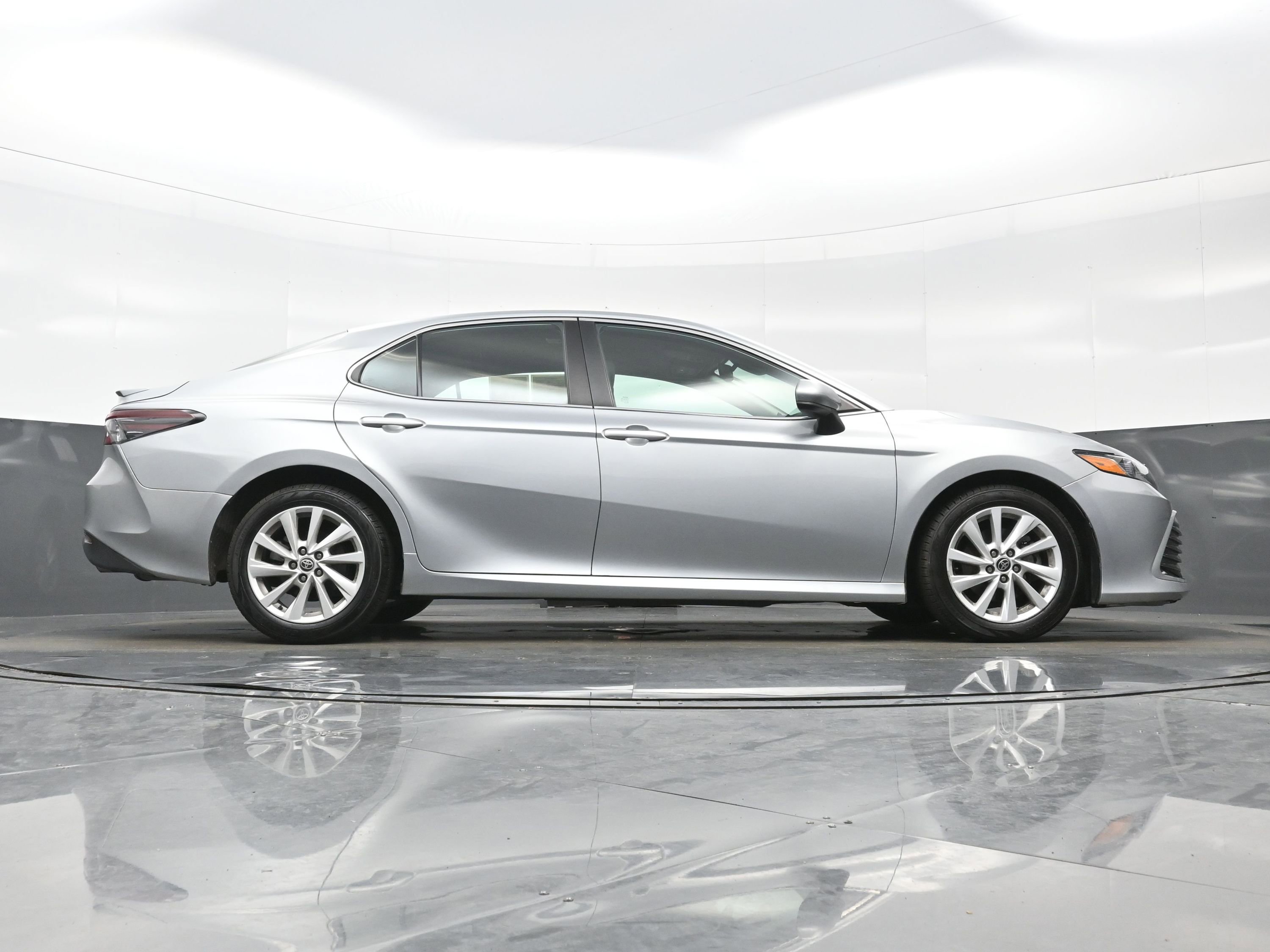 Used 2023 Toyota Camry LE FWD image 29
