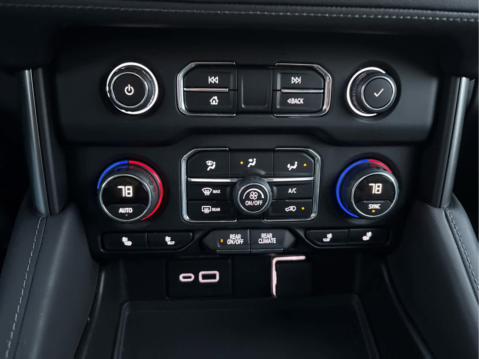 Used 2021 Chevrolet Tahoe LT image 25