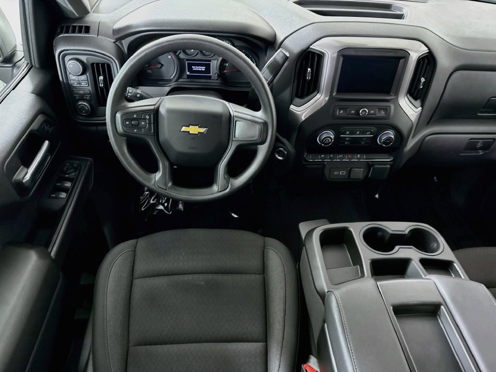 Used 2026 Chevrolet Silverado 1500 Custom w/ LPO, Dark Essentials Package AWD/4WD image 3