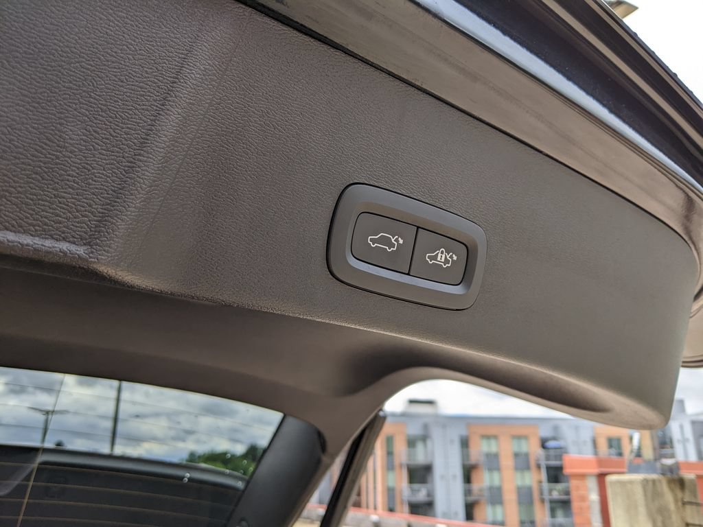 Certified 2023 Volvo XC40 Recharge Plus w/ Protection Package Premier AWD/4WD image 29