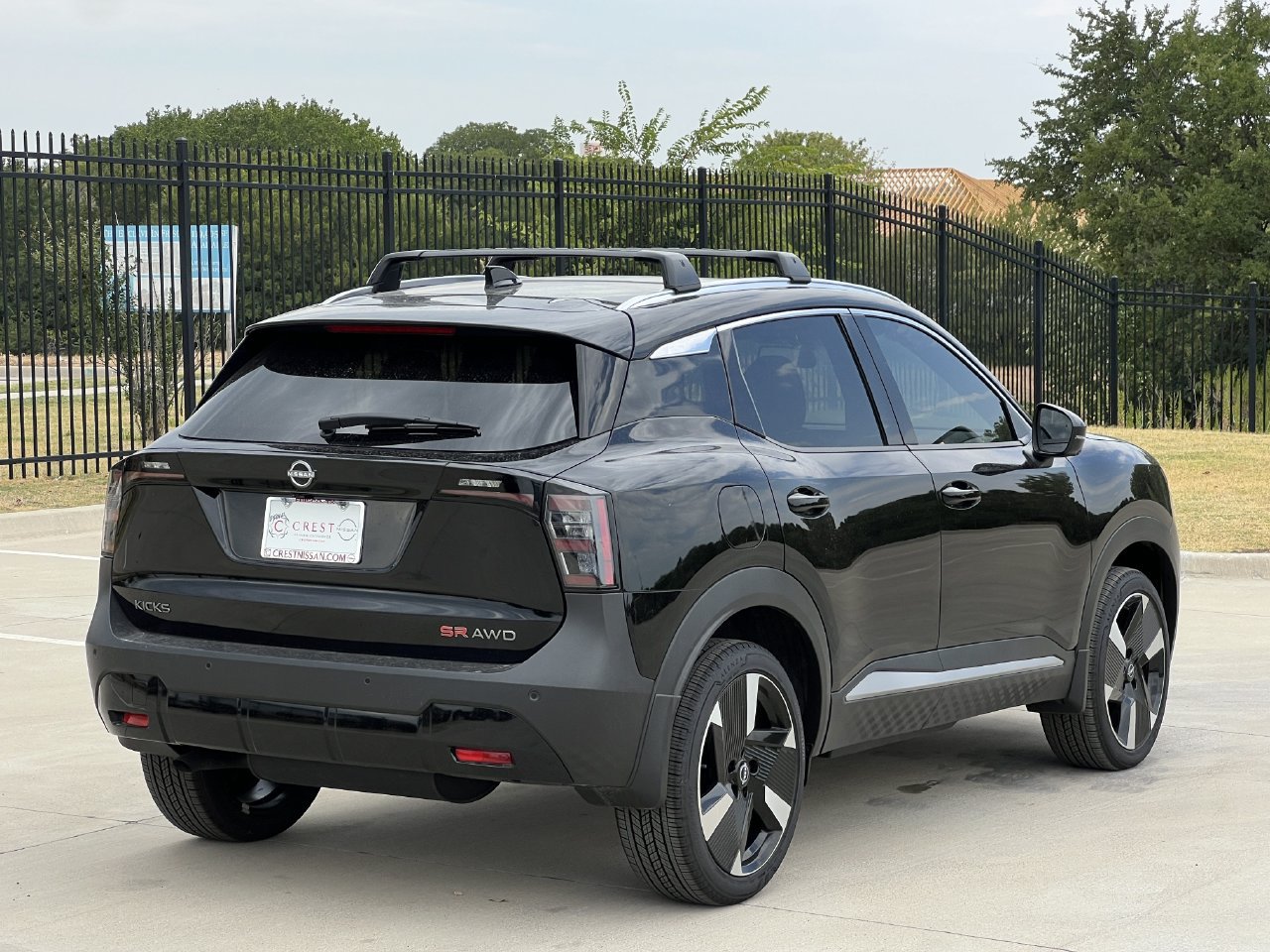 New 2026 Nissan Kicks SR w/ Cold Weather Package AWD/4WD image 4