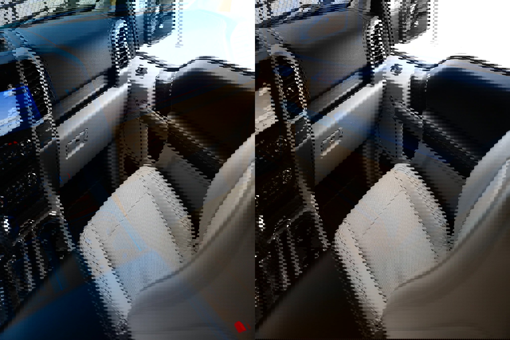 Used 2017 Ford F150 Lariat w/ Equipment Group 501A Mid image 27