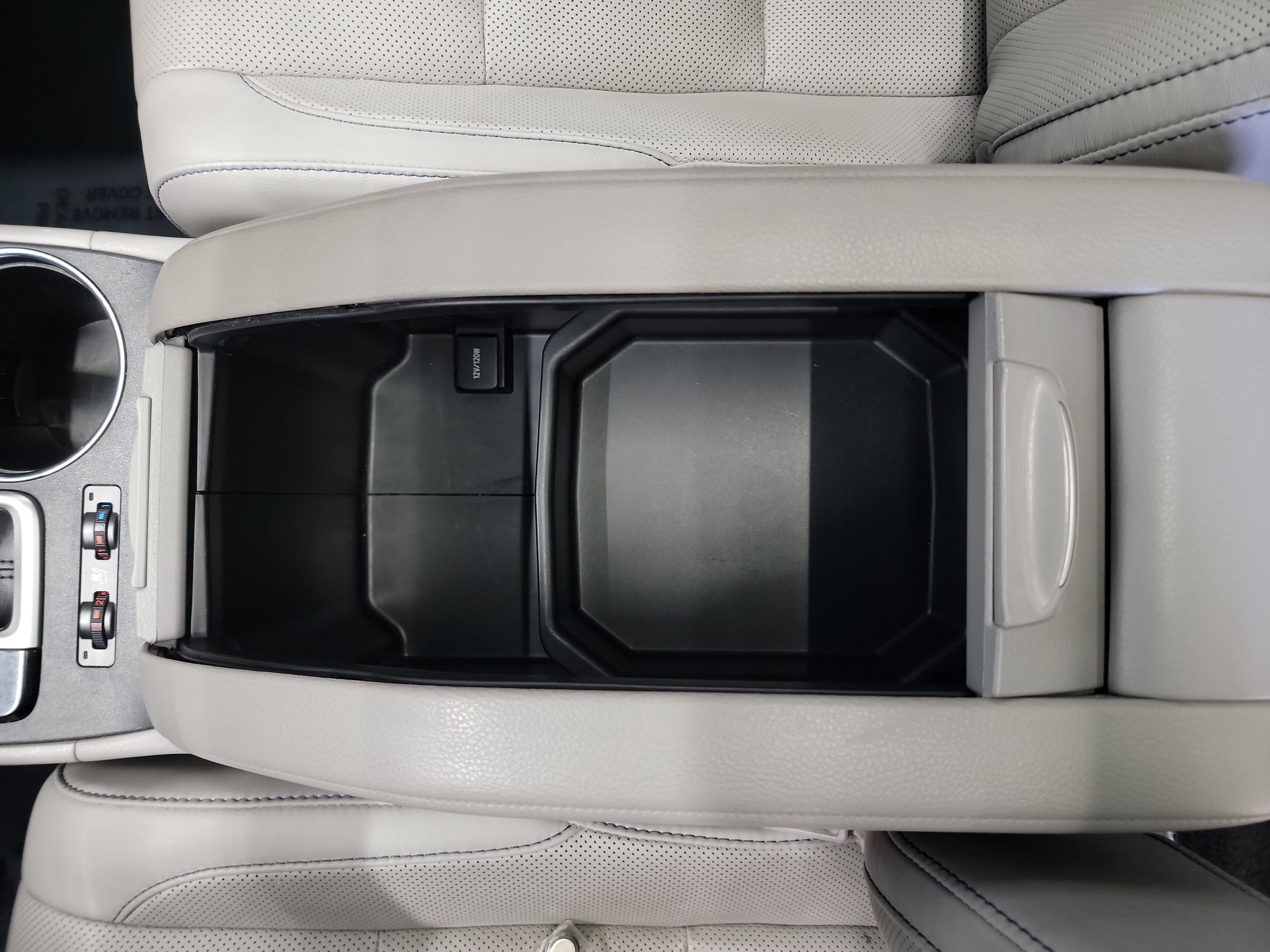 Used 2018 Toyota Highlander Limited Platinum AWD/4WD image 29