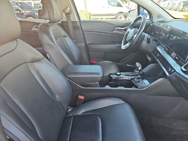 Used 2024 Kia Sportage EX FWD image 12