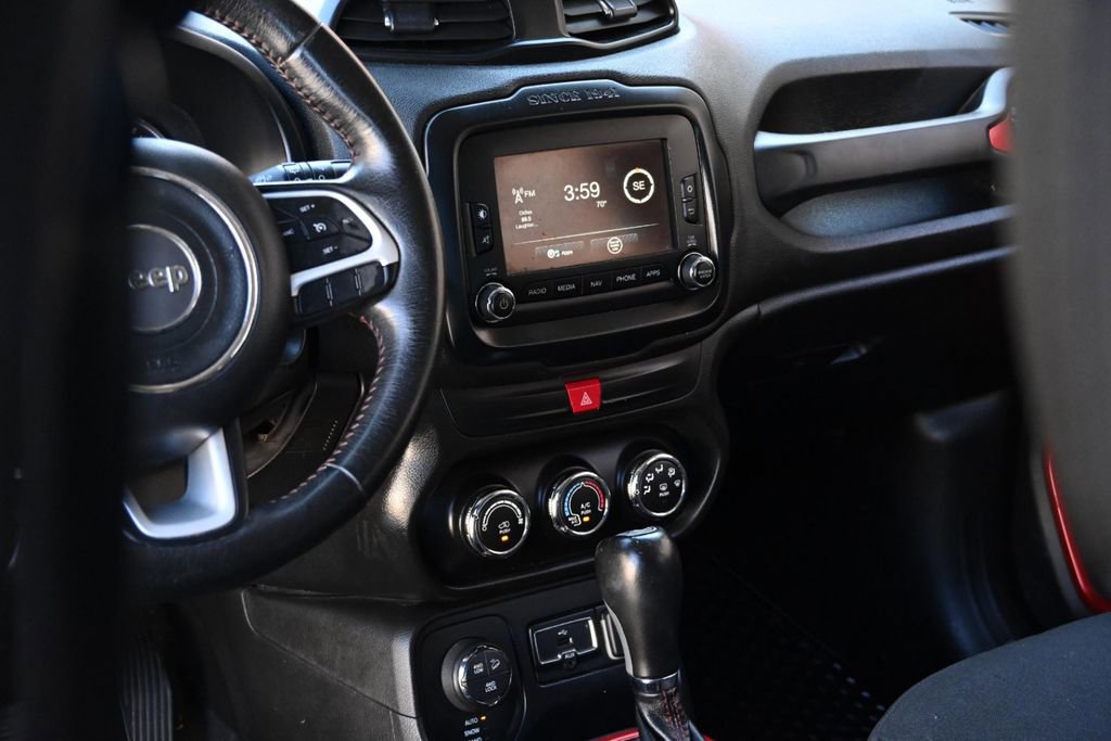 Used 2016 Jeep Renegade Trailhawk AWD/4WD image 13