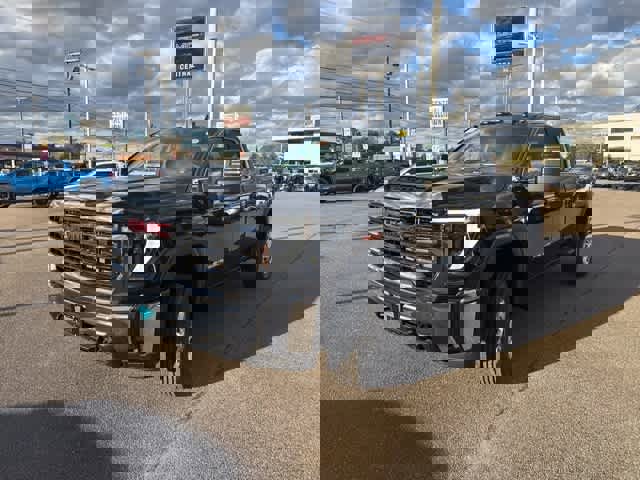 New 2026 GMC Sierra 2500 SLE w/ SLE Convenience Package image 3