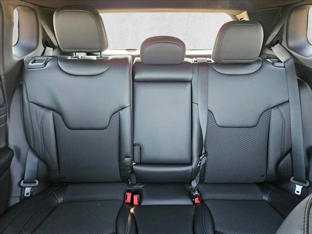 New 2026 Jeep Compass Latitude image 15