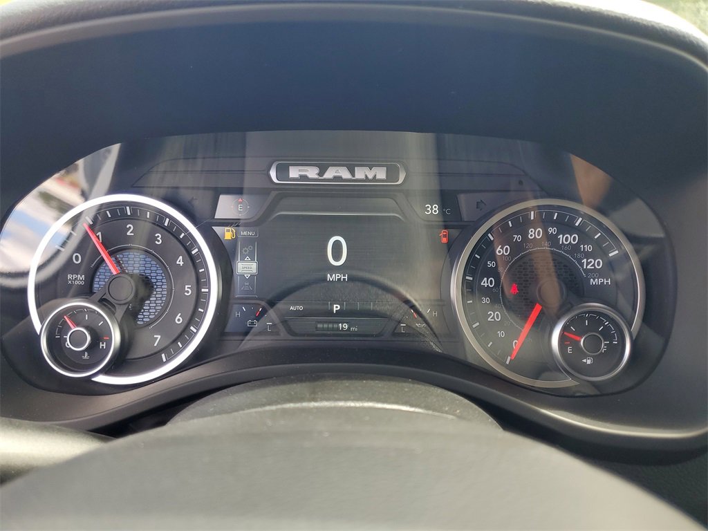 New 2025 RAM 1500 4x4 Crew Cab image 14