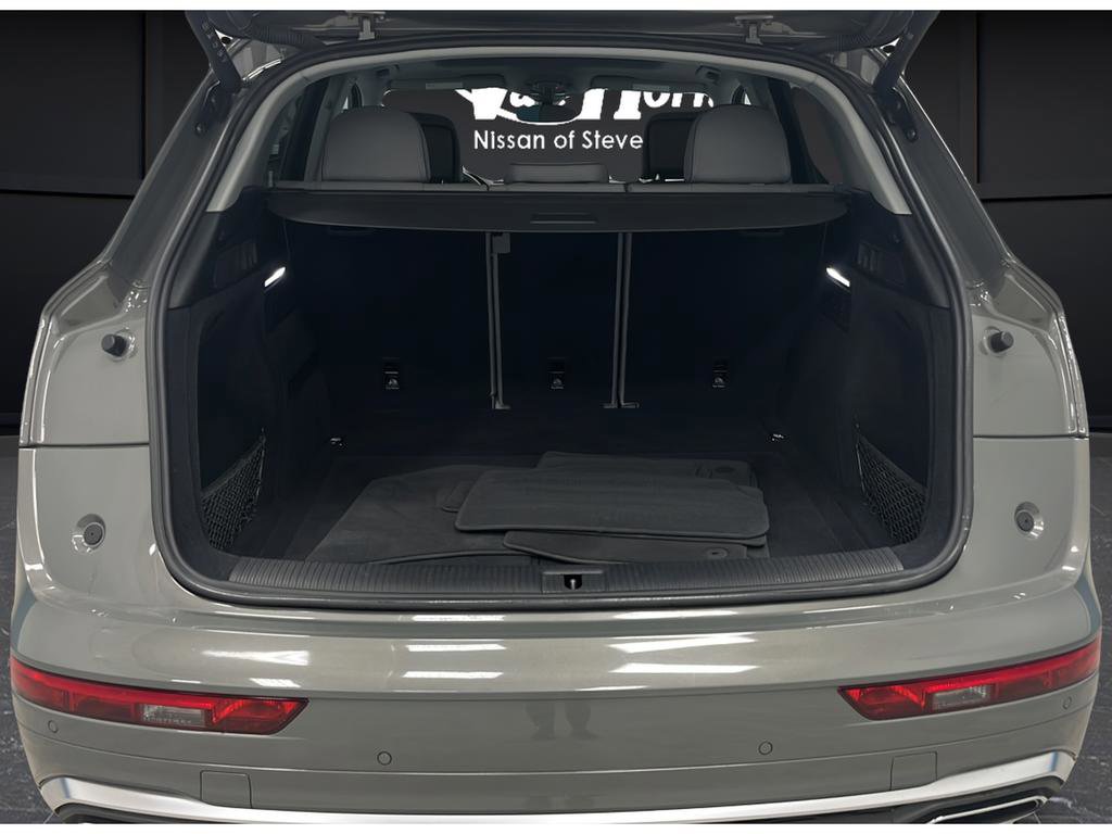 Used 2024 Audi Q5 2.0T Premium w/ Convenience Package image 16