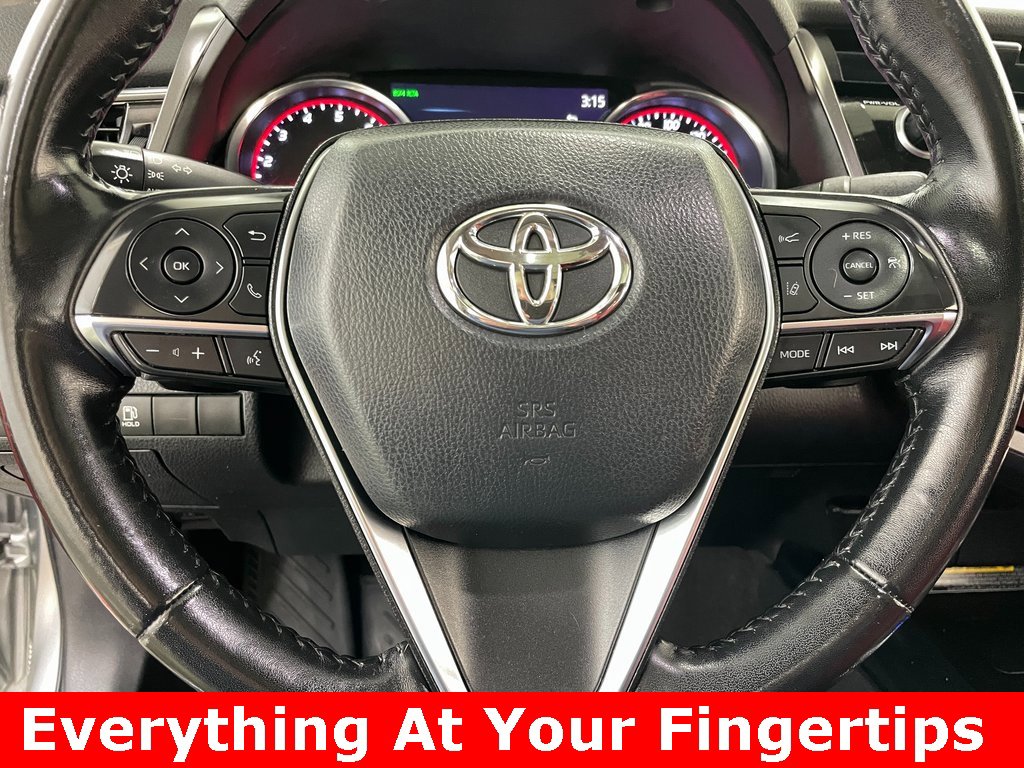 Used 2019 Toyota Camry XSE image 5