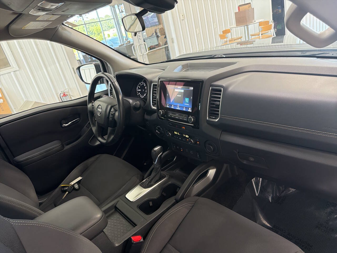 Used 2023 Nissan Frontier SV w/ SV Convenience Package AWD/4WD image 27