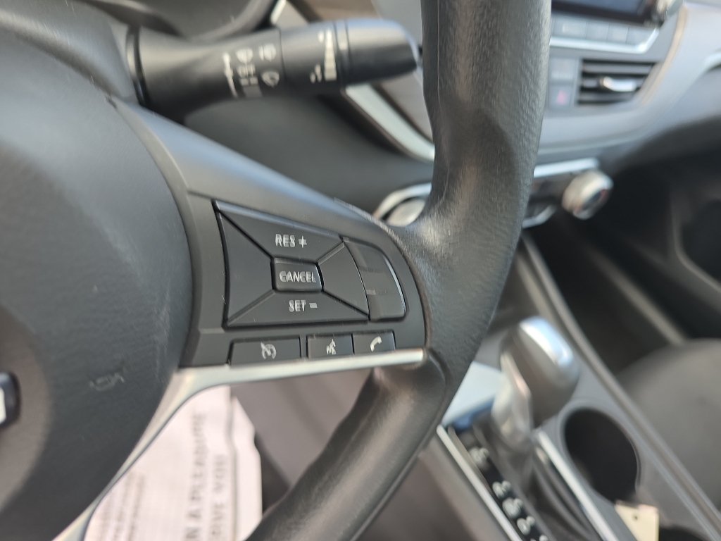 Used 2025 Nissan Altima 2.5 SV FWD image 23