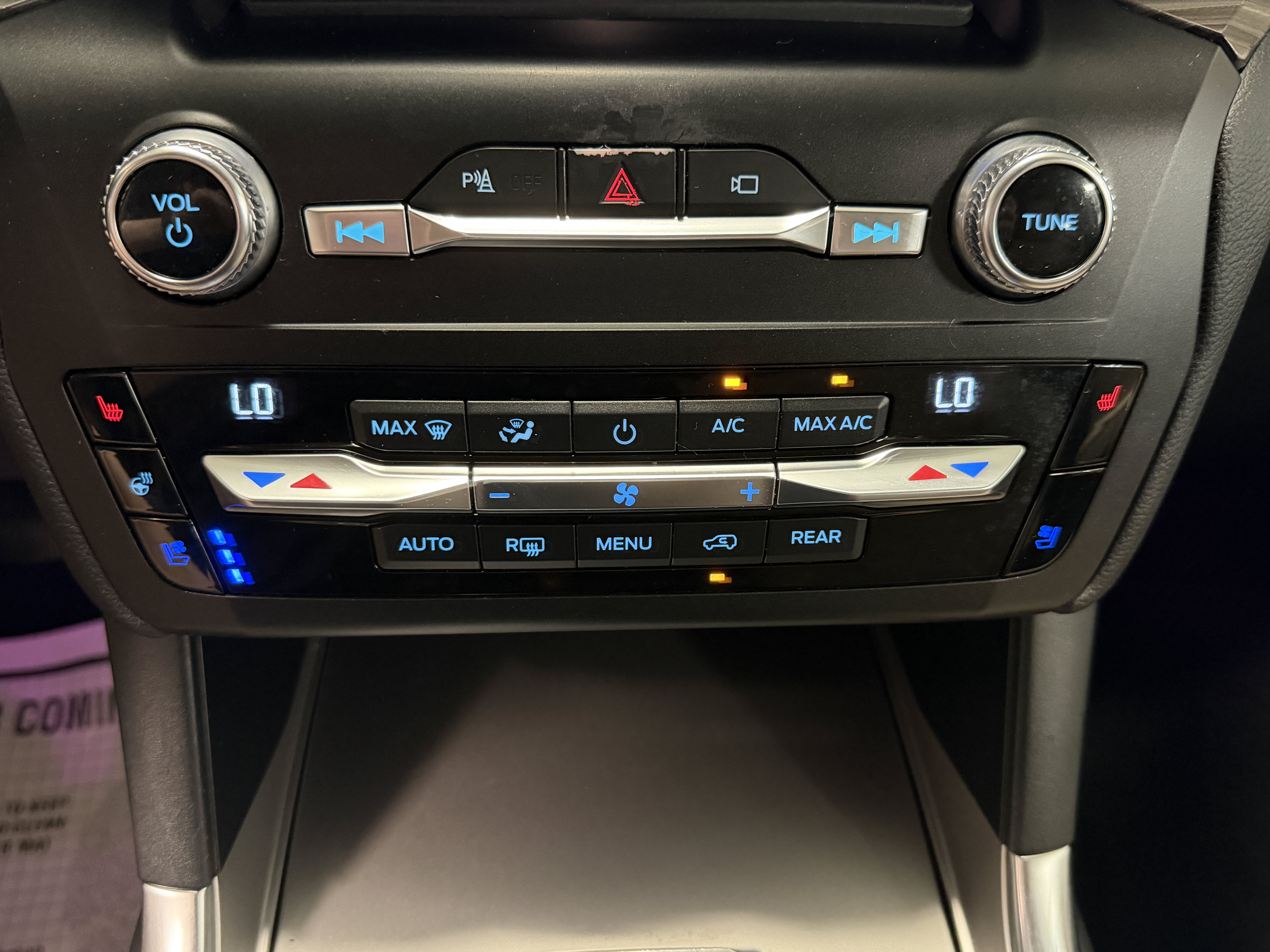 Used 2020 Ford Explorer Limited AWD/4WD image 12