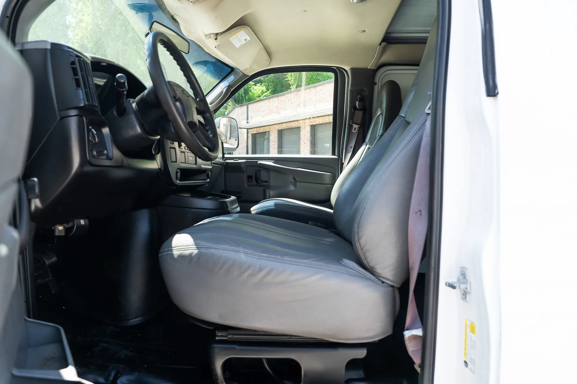 Used 2007 Chevrolet Express 1500 RWD image 19