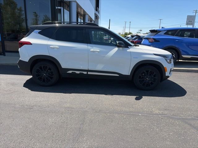 Used 2022 Kia Seltos Nightfall Edition AWD/4WD image 7