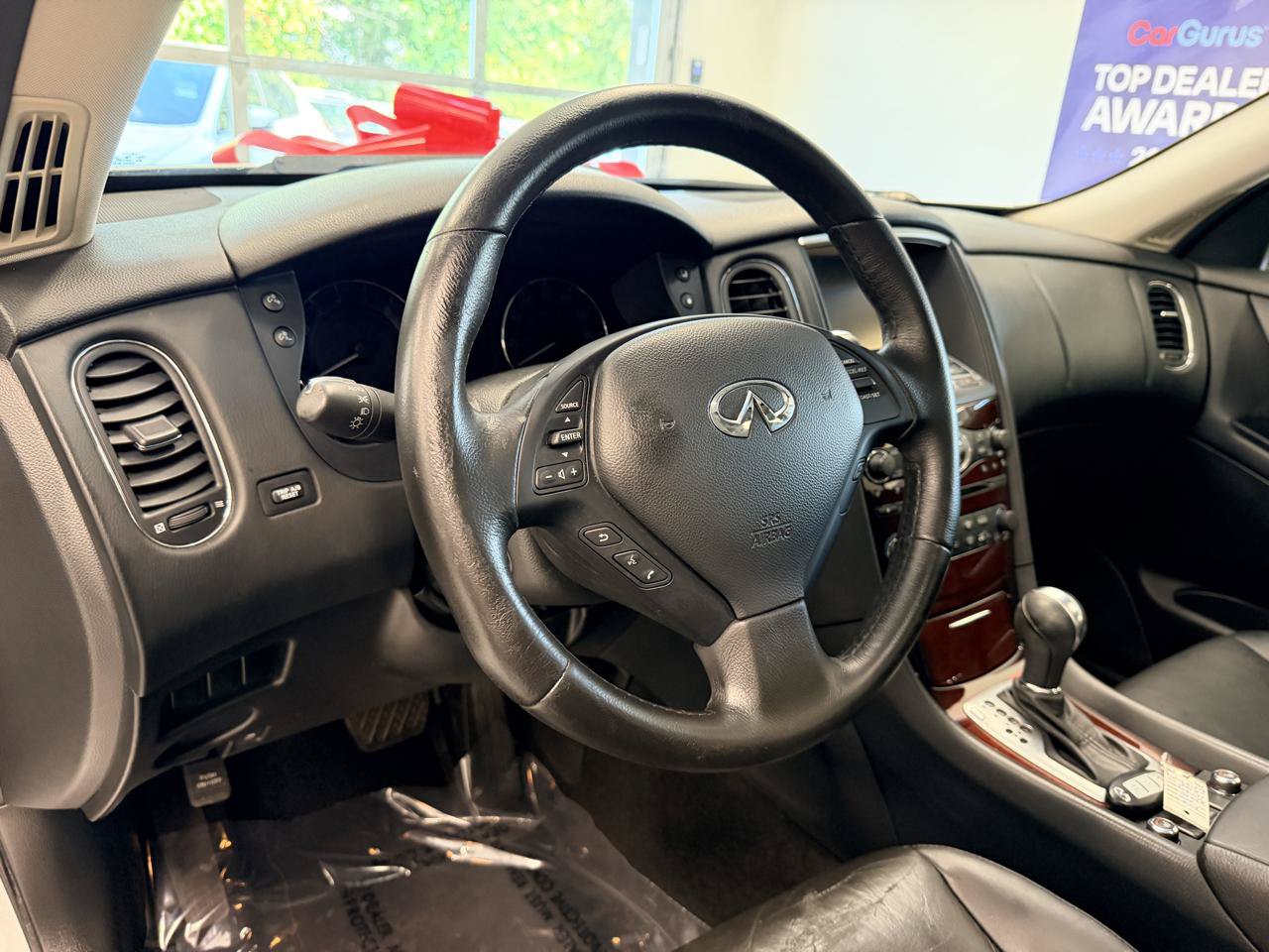 Used 2017 INFINITI QX50 2WD w/ Premium Plus Package image 17
