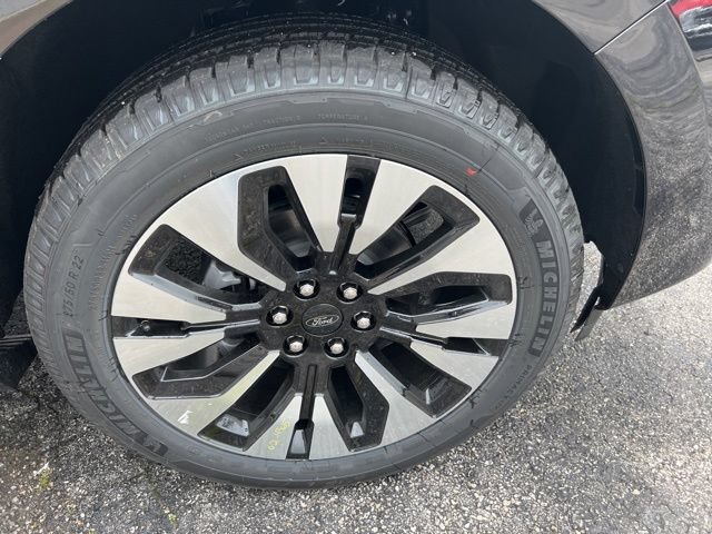 New 2026 Ford Expedition Max Platinum w/ Driver's Package AWD/4WD image 24