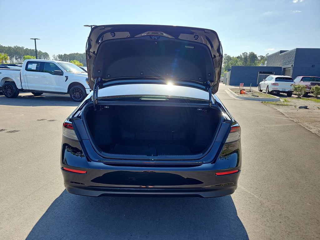 Used 2024 Honda Accord EX image 16