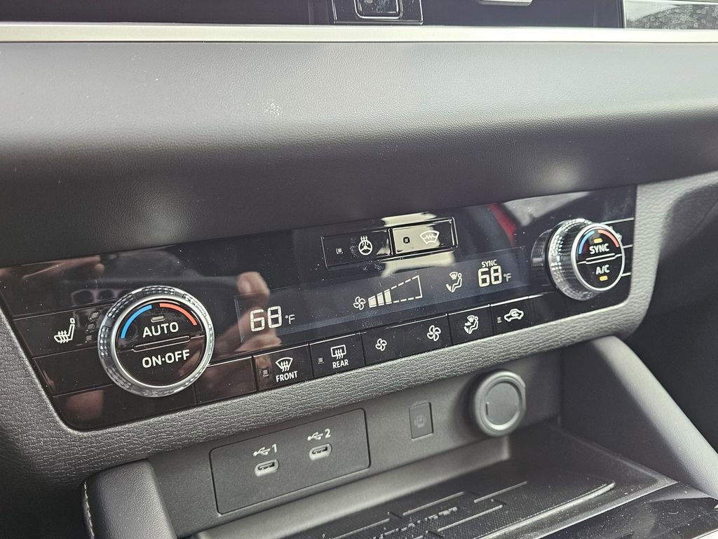 New 2026 Mitsubishi Outlander AWD image 24