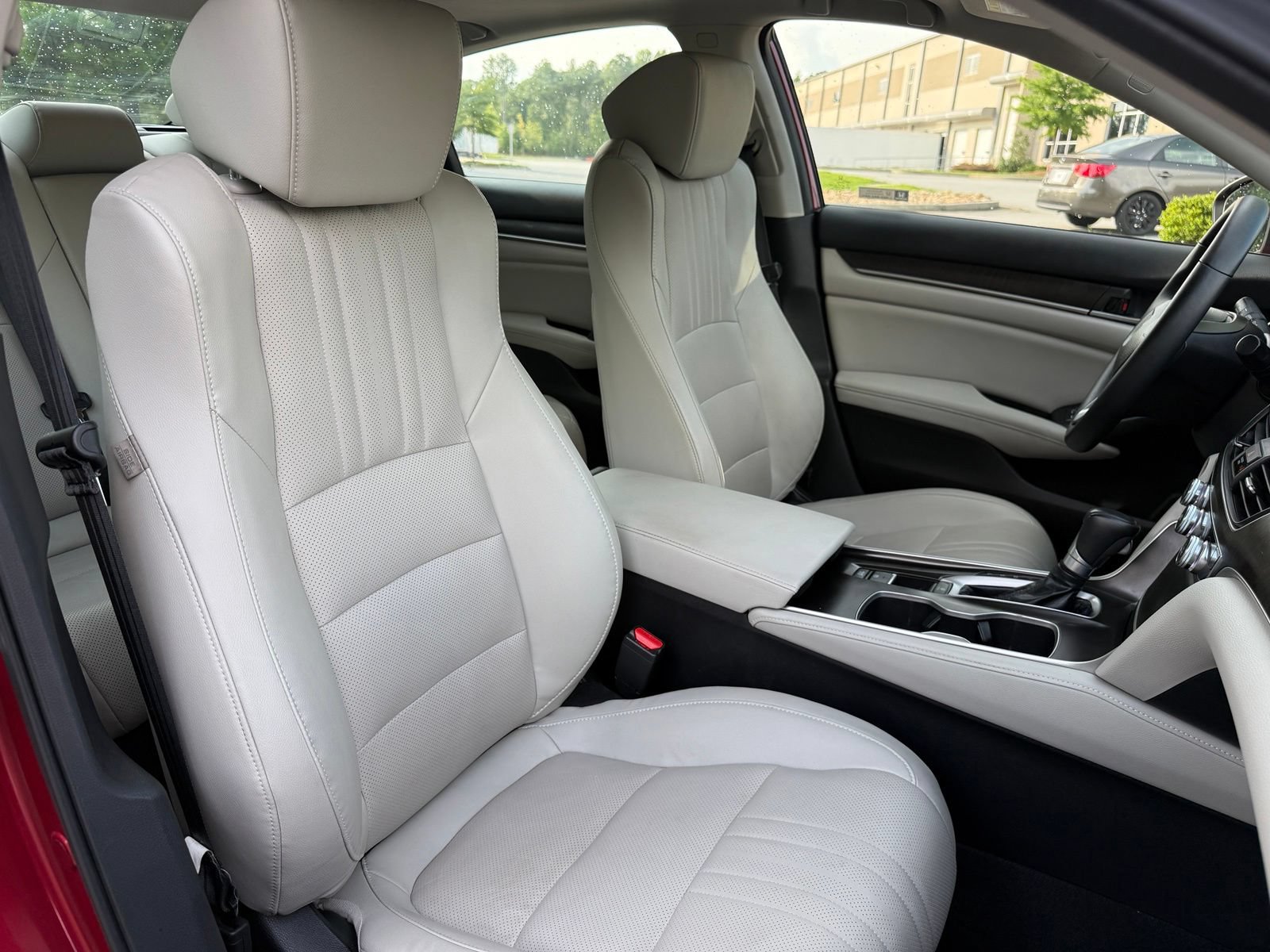 Used 2018 Honda Accord EX-L image 38