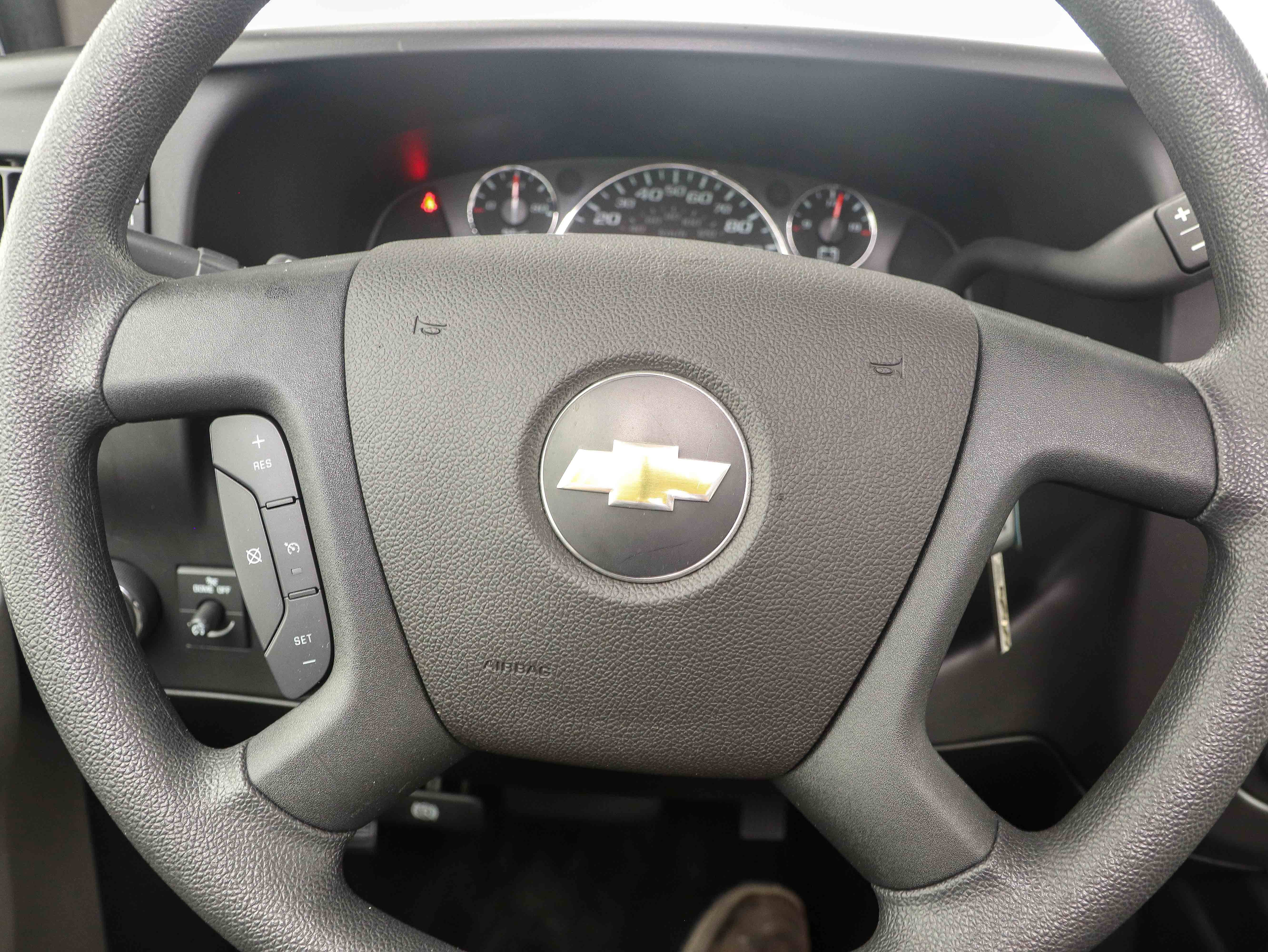 Used 2019 Chevrolet Express 2500 LT w/ LT Preferred Equipment Group image 20