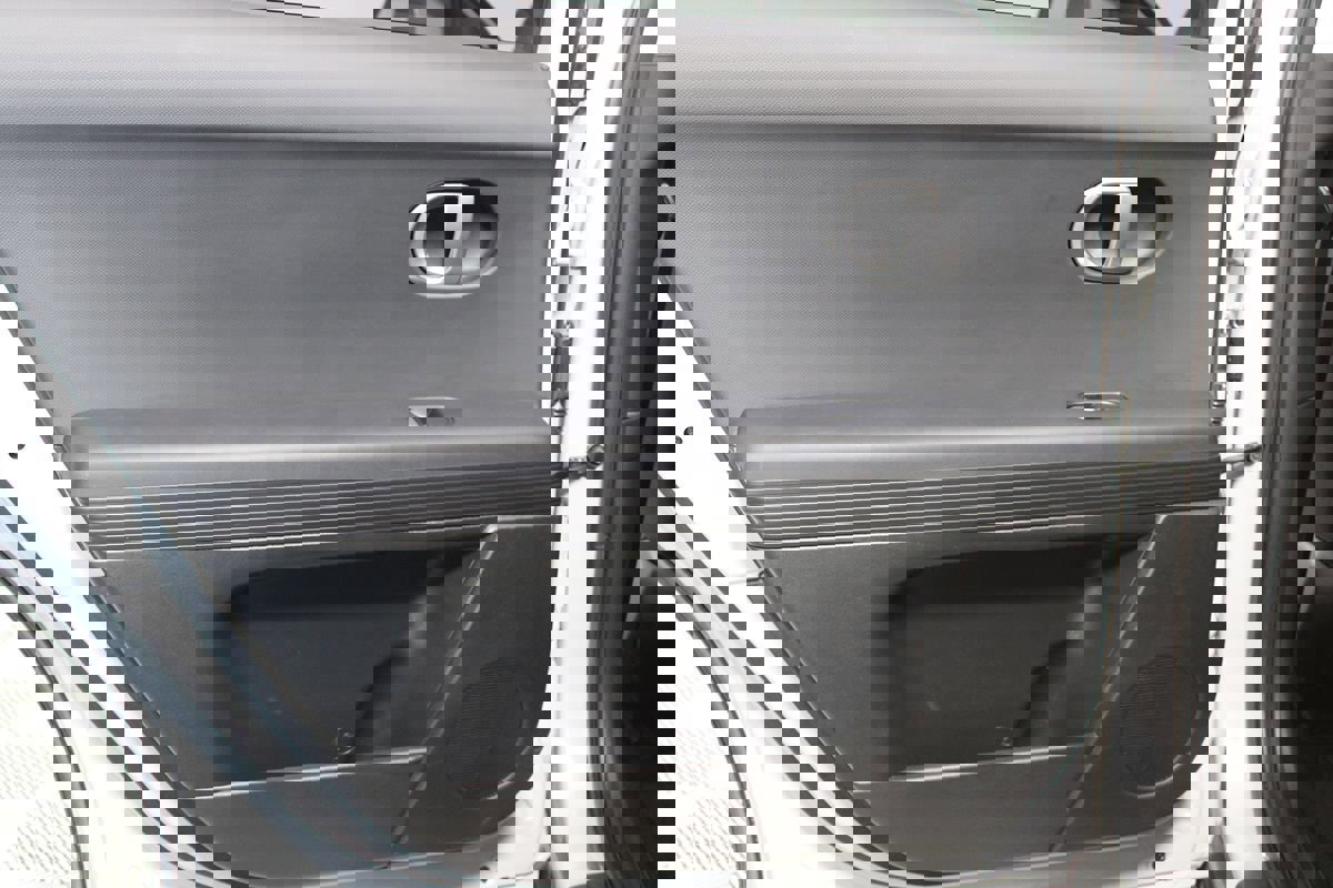 Used 2024 Hyundai Ioniq 5 SEL image 23