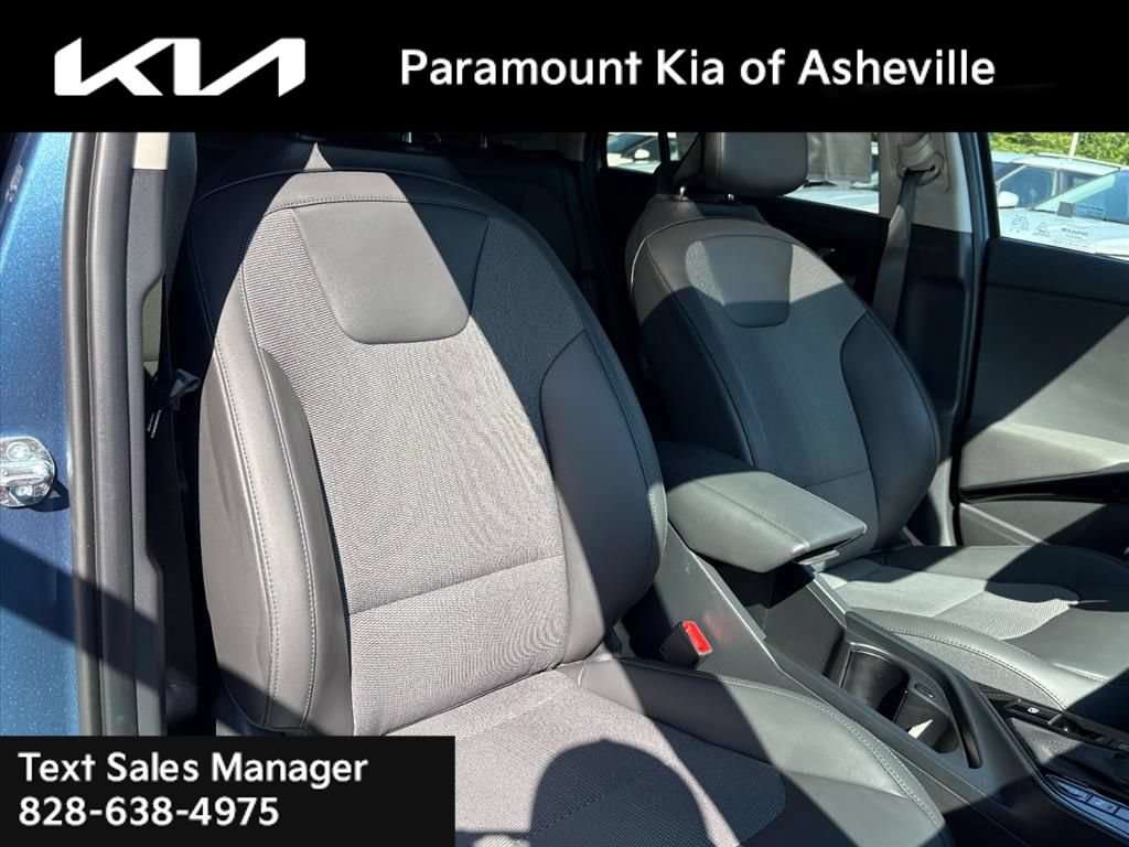Certified 2025 Kia Niro EX Touring FWD image 21