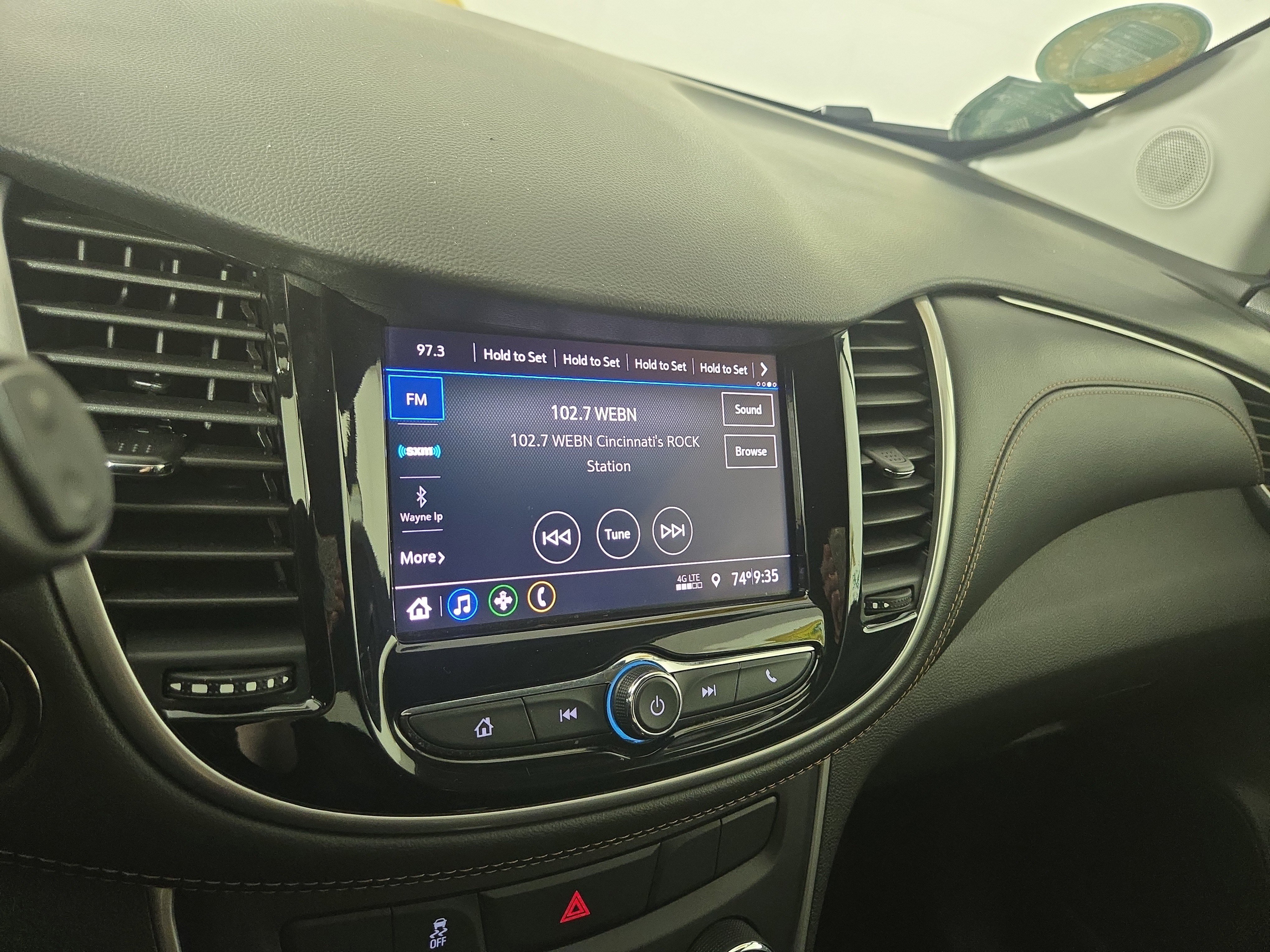 Certified 2022 Chevrolet Trax LT w/ Midnight Edition image 19