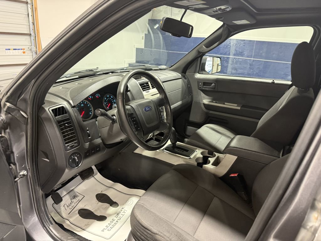 Used 2011 Ford Escape XLT w/ 202A Rapid Spec Order Code image 6