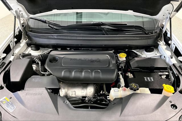 Used 2021 Jeep Cherokee Latitude w/ Comfort Safety Group AWD/4WD image 38