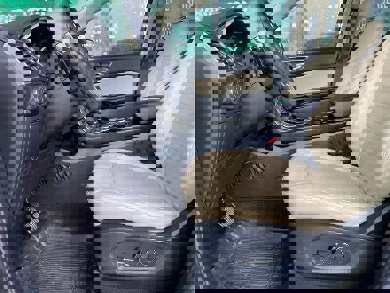 Used 2018 Ford Edge SEL w/ Equipment Group 201A image 17