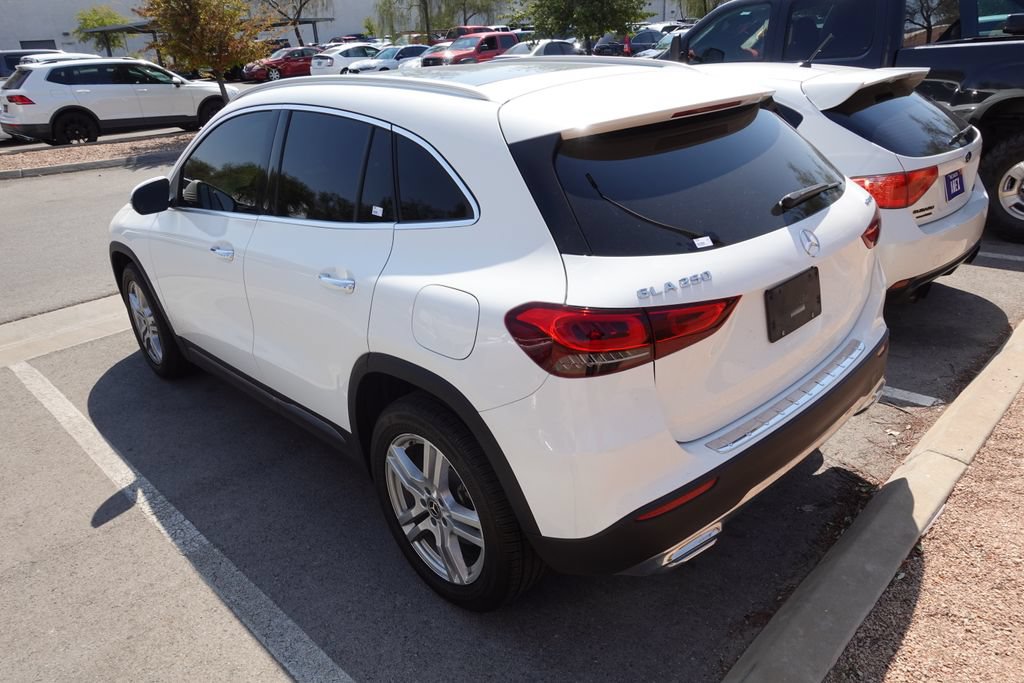 Used 2021 Mercedes-Benz GLA 250 4MATIC image 4
