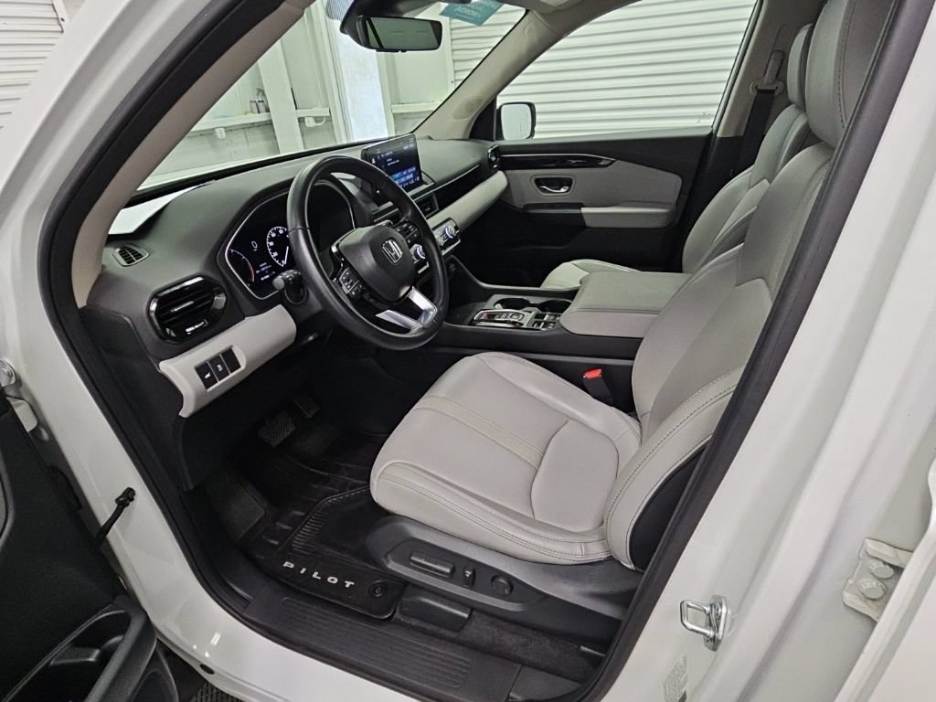 Used 2023 Honda Pilot EX-L image 11
