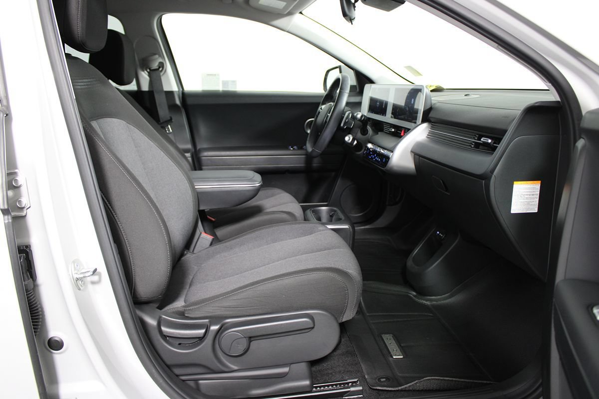 Used 2024 Hyundai Ioniq 5 SE RWD image 18