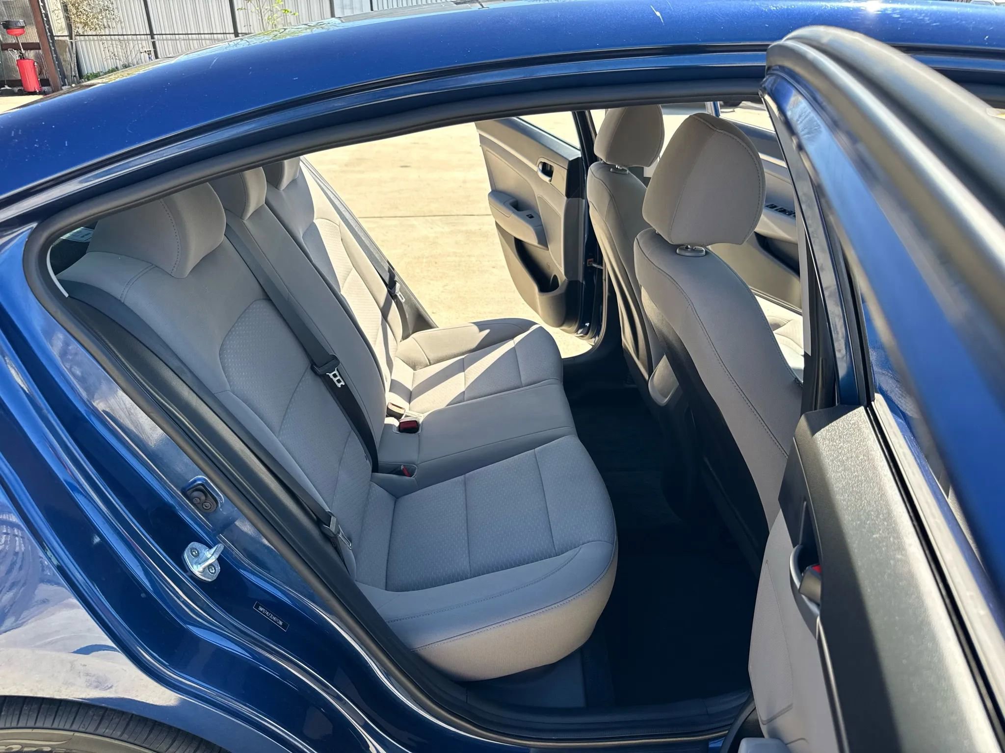 Used 2020 Hyundai Elantra SE image 32