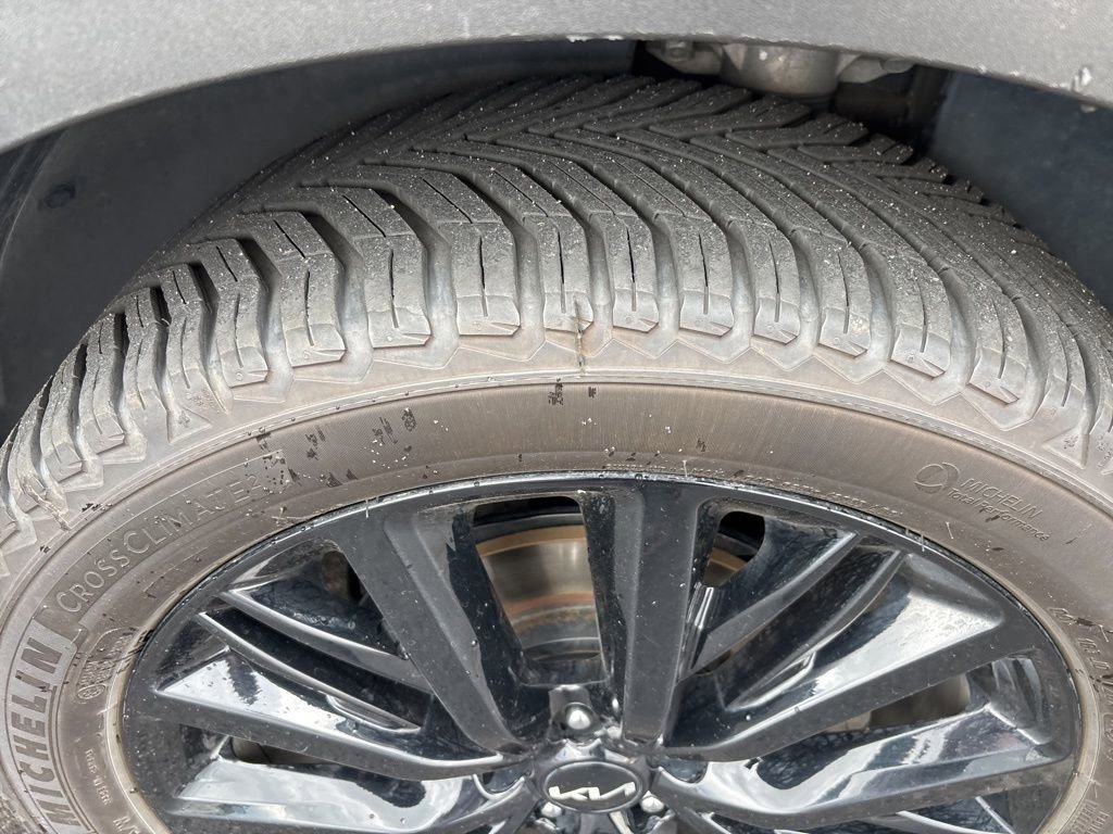 Certified 2022 Kia Telluride SX w/ SX Prestige Package image 19