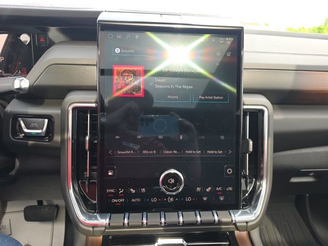 New 2026 GMC Yukon XL Denali w/ Denali Reserve Package AWD/4WD image 32