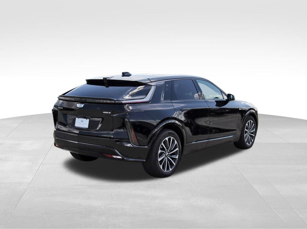 Used 2024 Cadillac Lyriq Sport RWD image 4