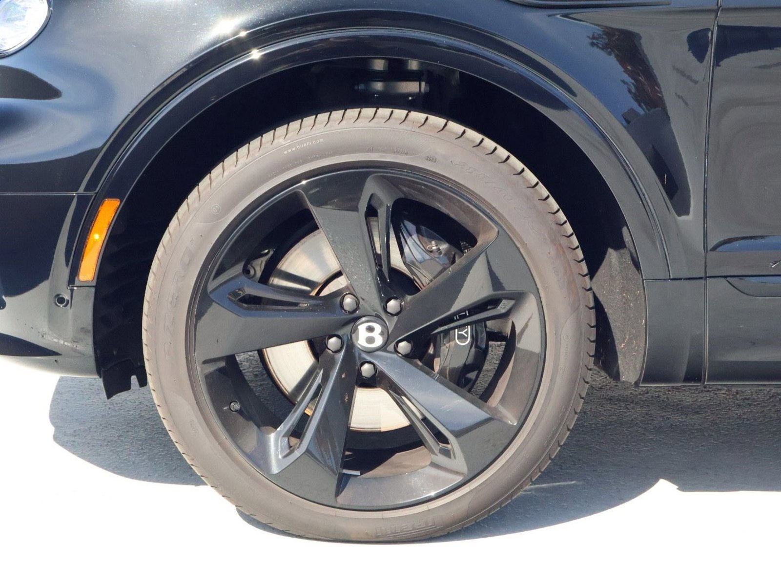 Certified 2025 Bentley Bentayga image 14