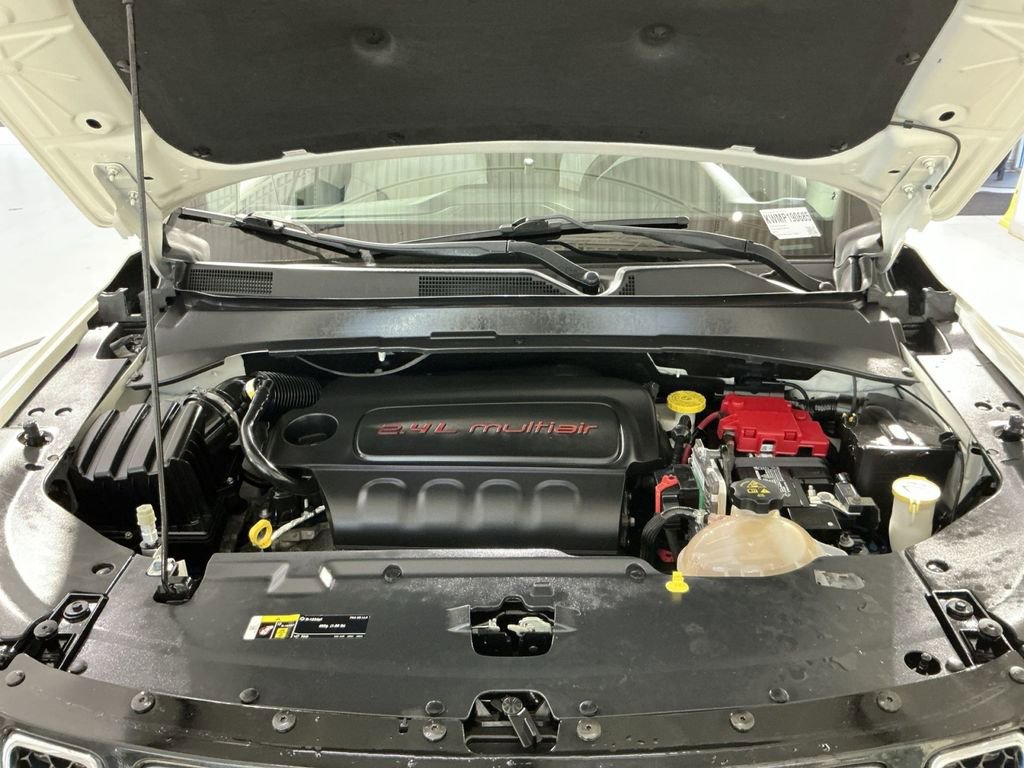 Used 2019 Jeep Compass Latitude AWD/4WD image 26