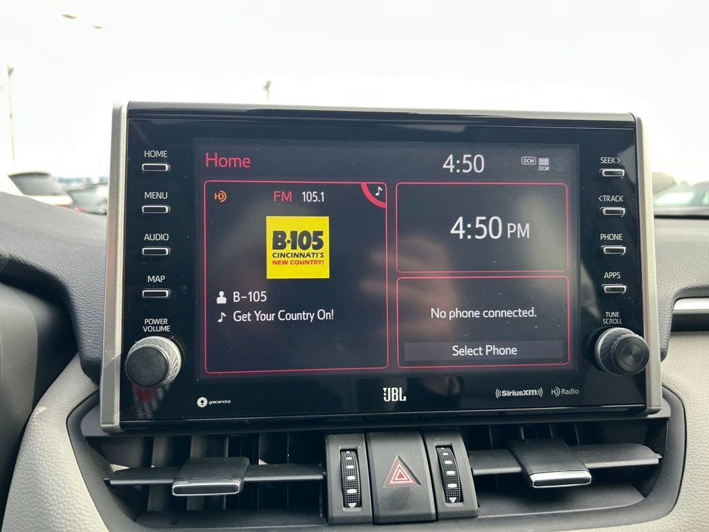 Used 2022 Toyota RAV4 XLE Premium image 7