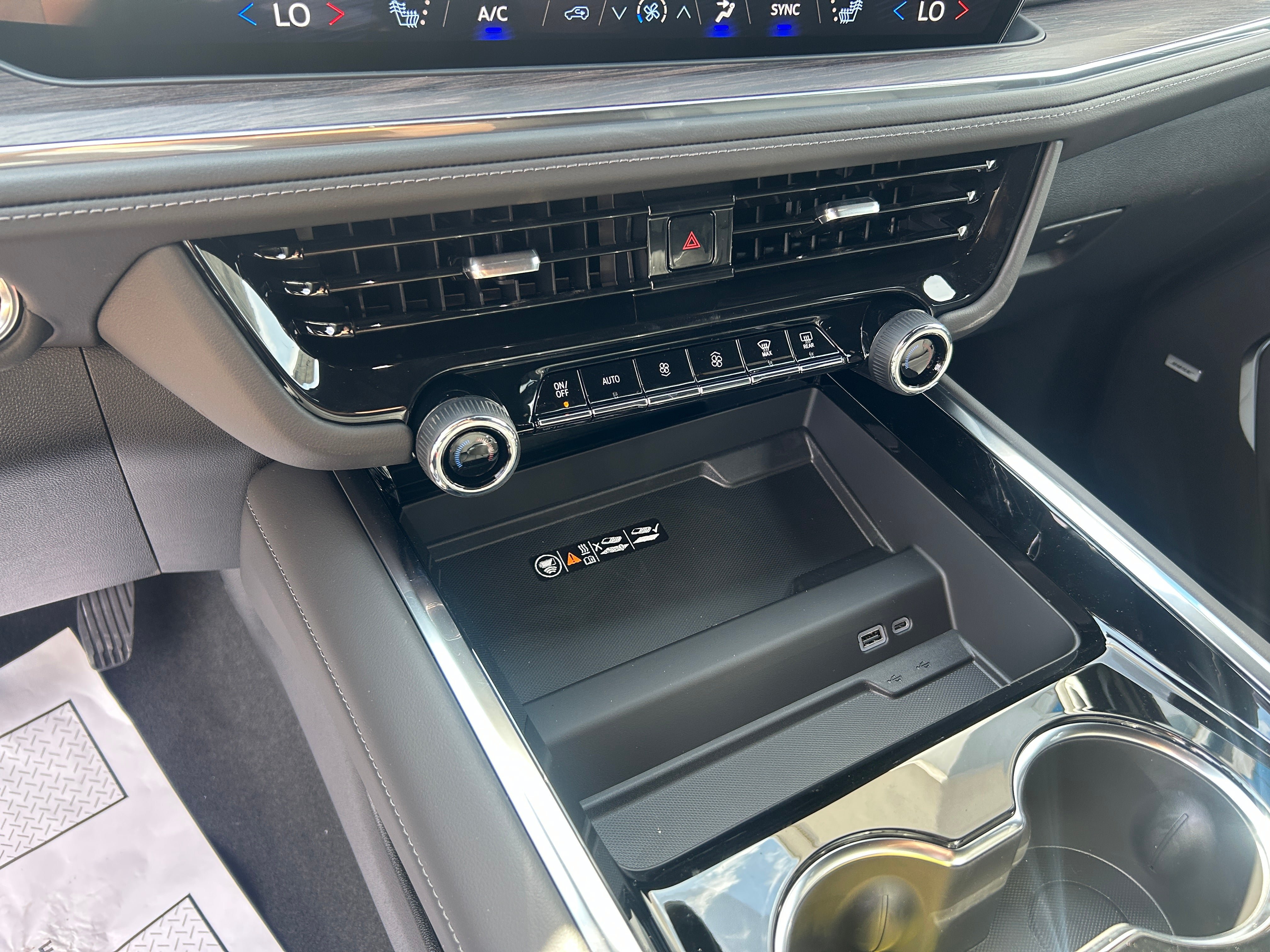 New 2026 Chevrolet Tahoe LT w/ Comfort Package AWD/4WD image 21